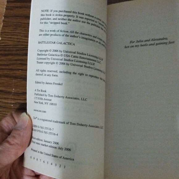 Battlestar Galactica (2006, Jeffrey A. Carver) TV Show Tie-in Paperback Book - Picture 2 of 4